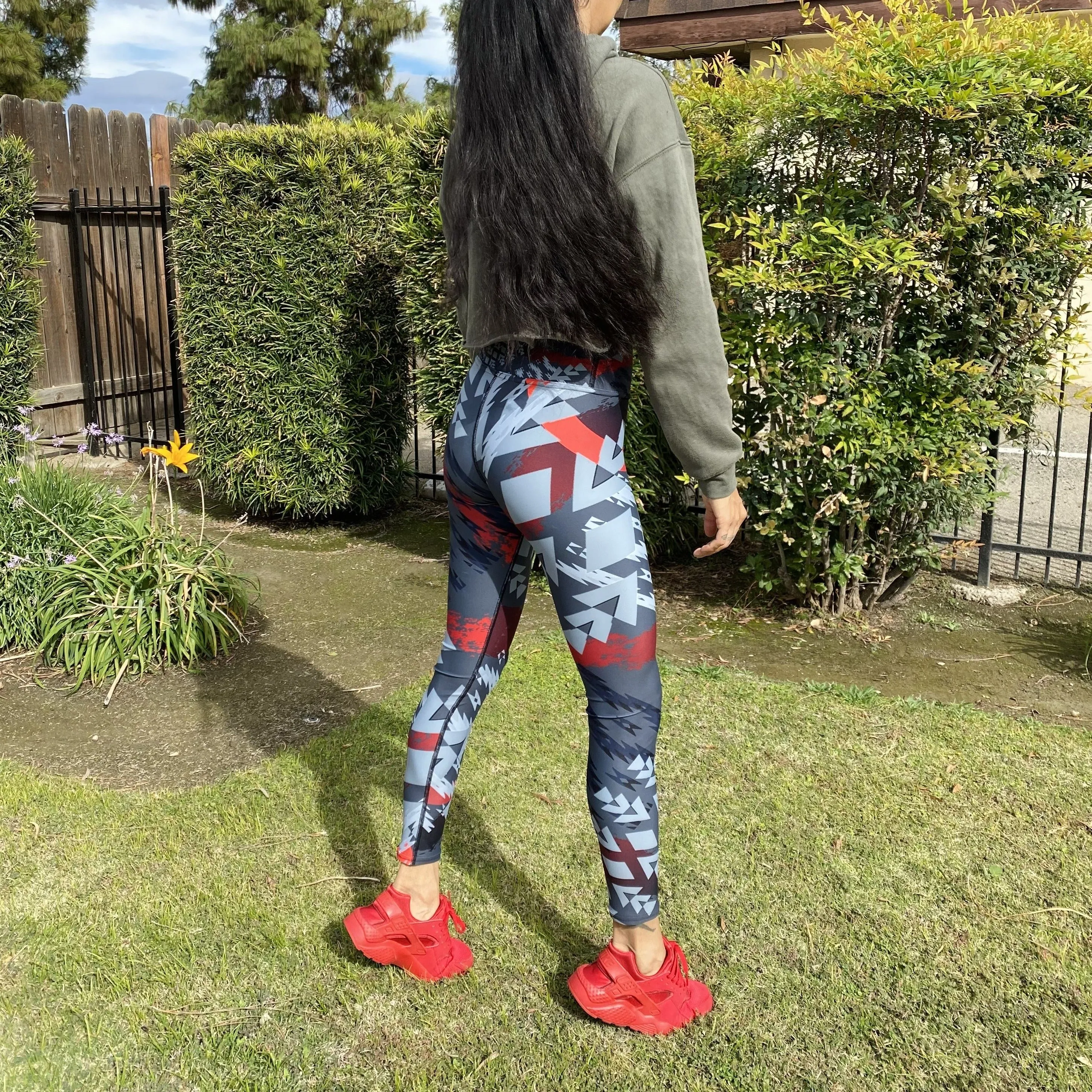 Shadow-Arrows Active Leggings